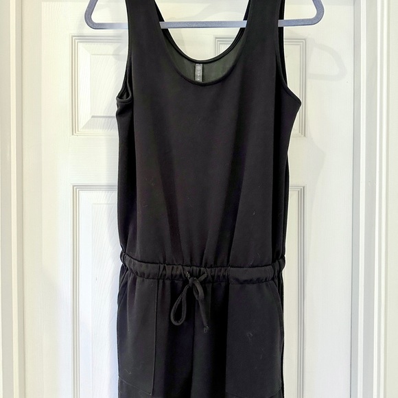 NWOT Women’s Gaiam Hudson drawstring dress black size medium - Picture 2 of 8